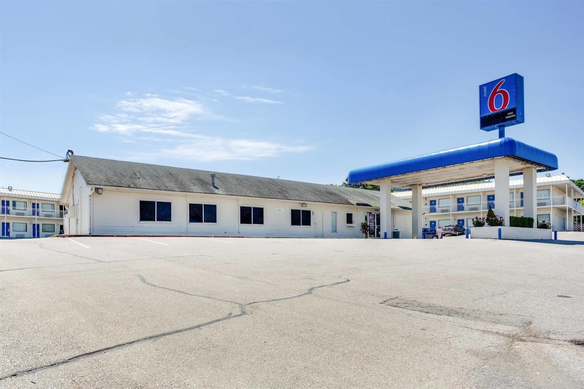 Motel 6-Fayetteville, Ar ภายนอก รูปภาพ