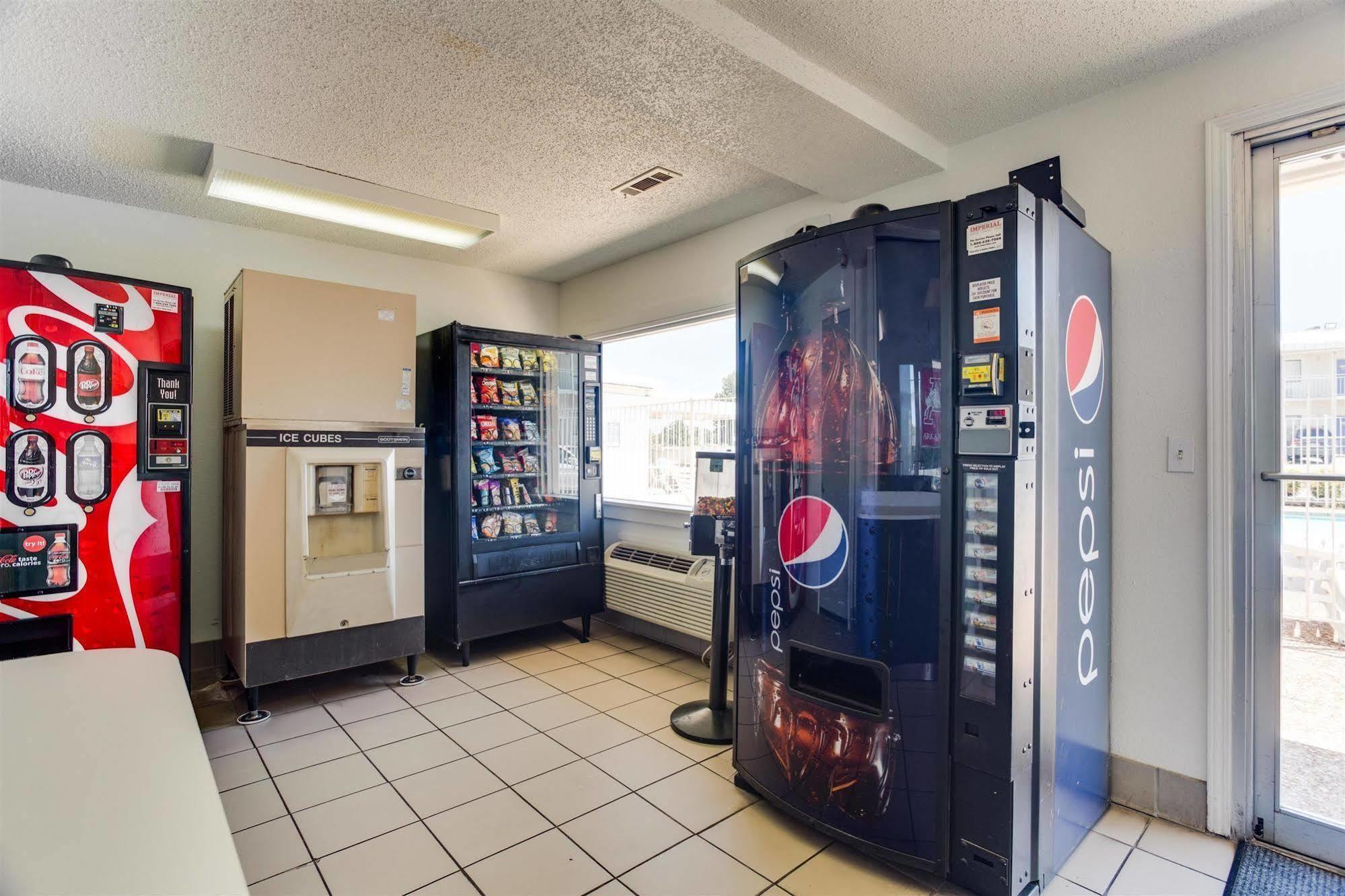 Motel 6-Fayetteville, Ar ภายนอก รูปภาพ