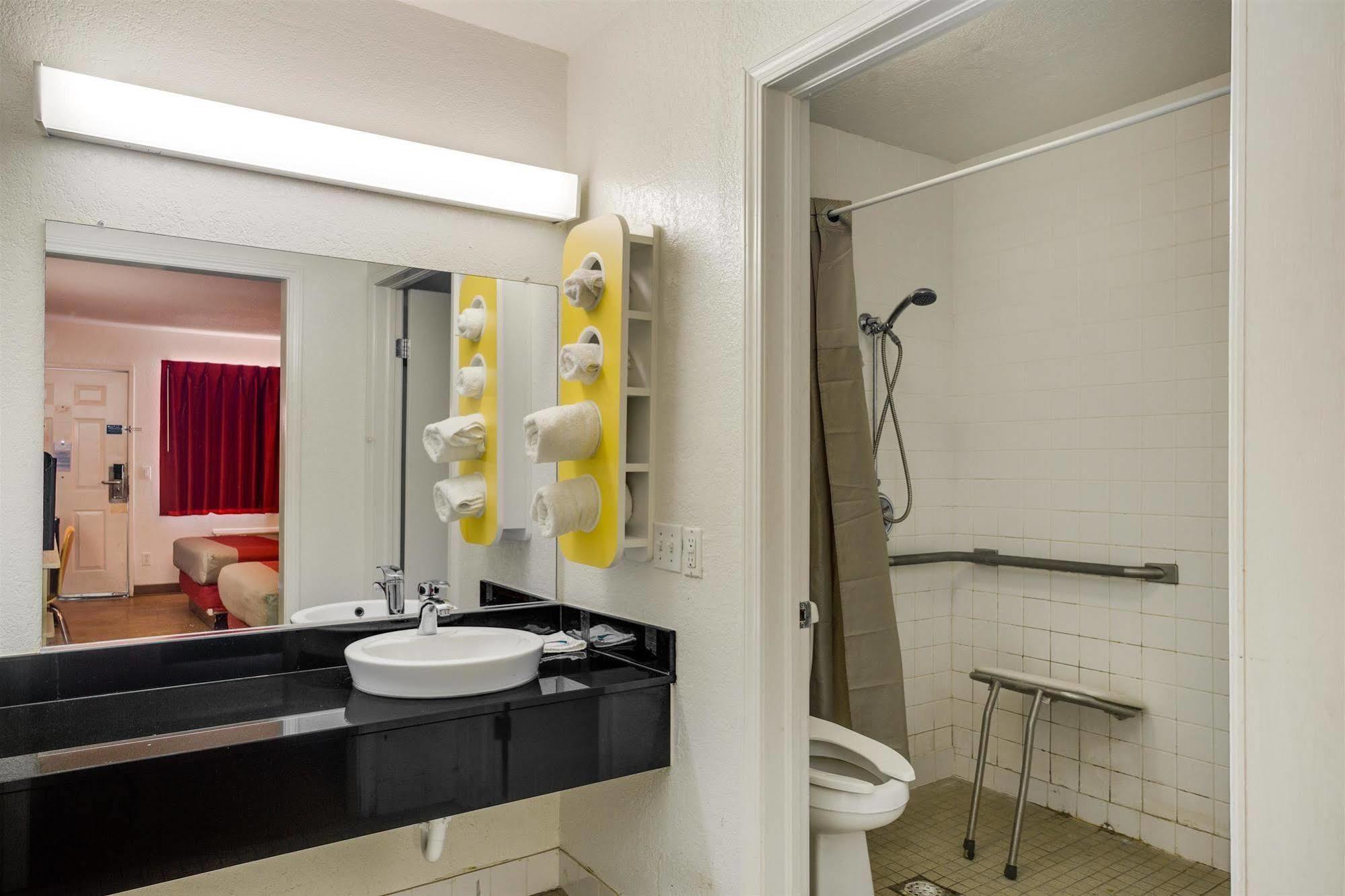 Motel 6-Fayetteville, Ar ภายนอก รูปภาพ