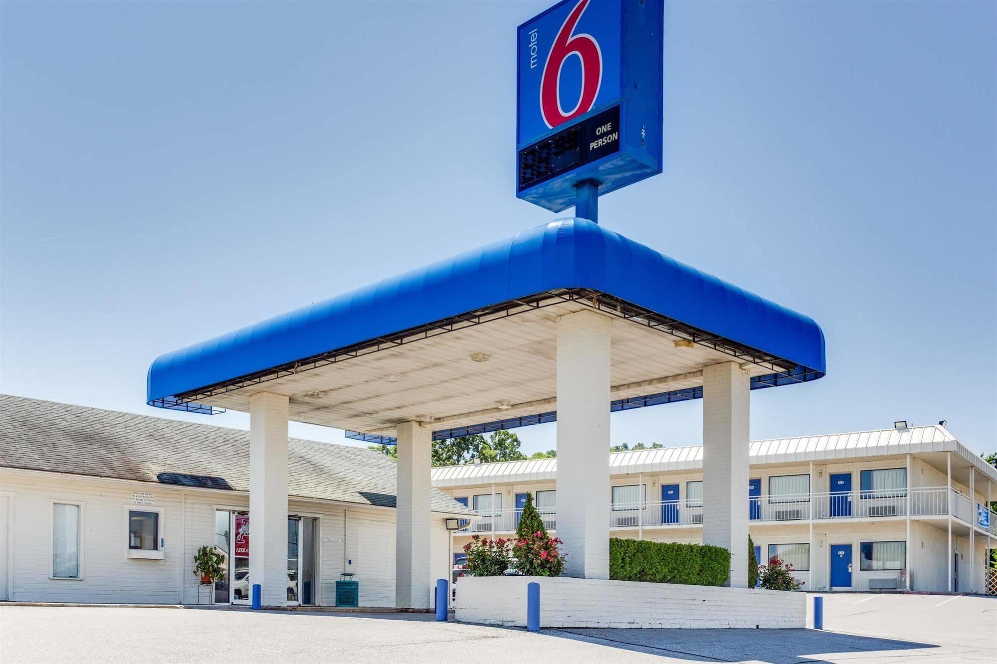 Motel 6-Fayetteville, Ar ภายนอก รูปภาพ