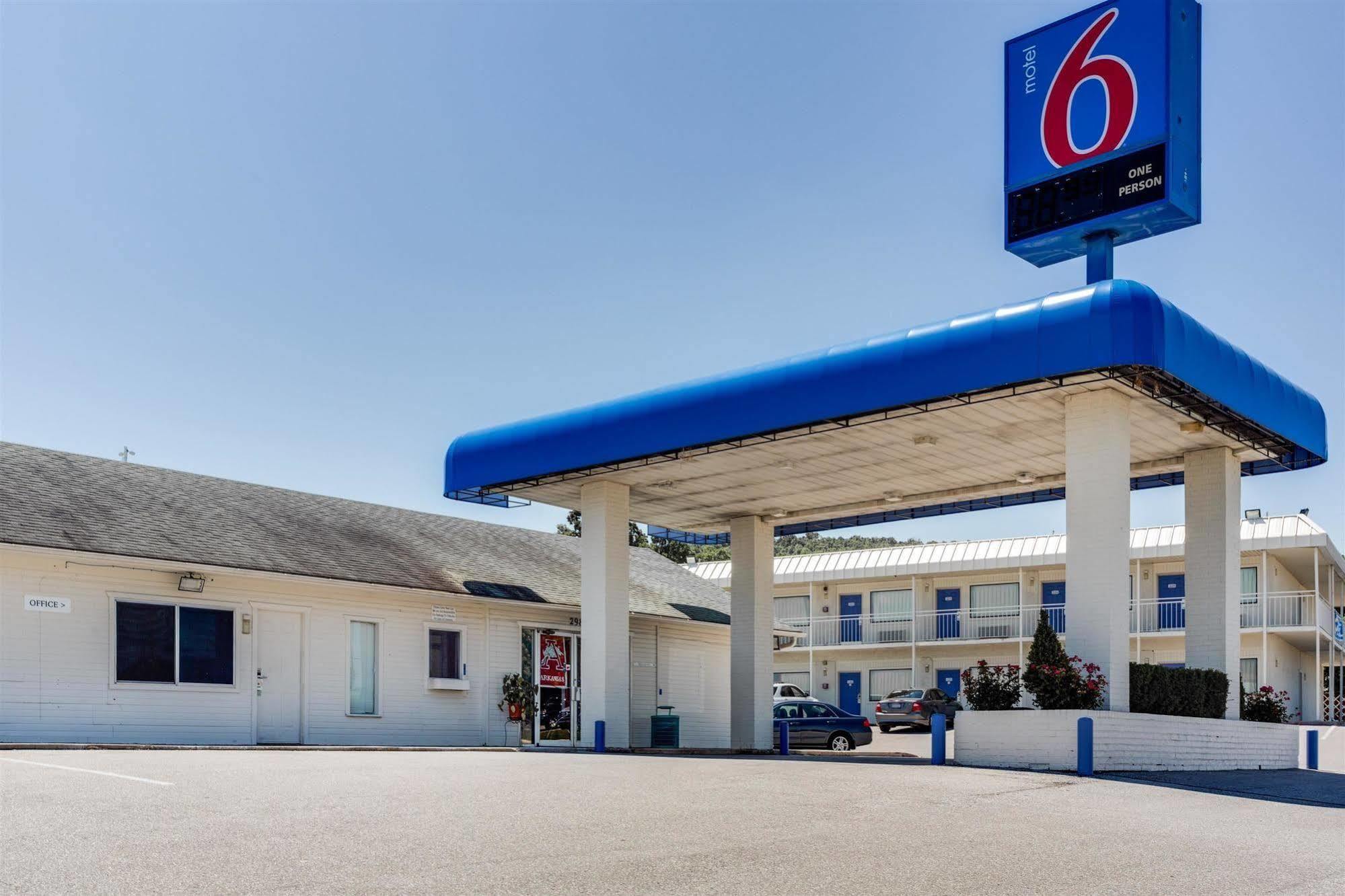 Motel 6-Fayetteville, Ar ภายนอก รูปภาพ