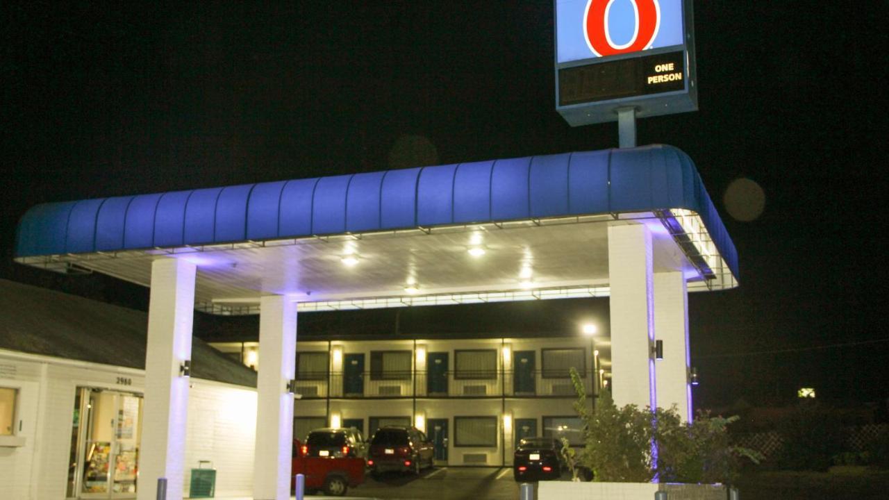 Motel 6-Fayetteville, Ar ภายนอก รูปภาพ