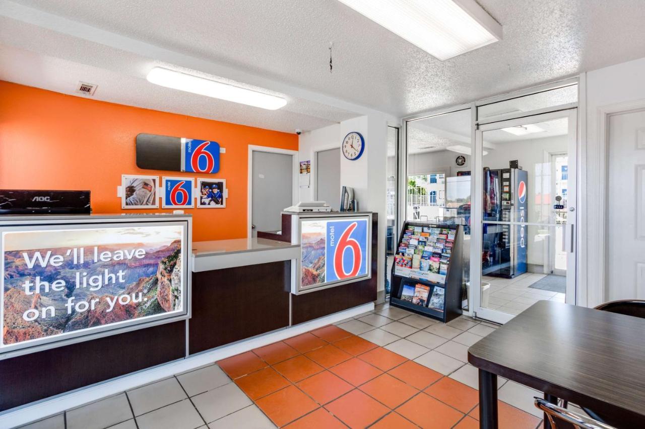 Motel 6-Fayetteville, Ar ภายนอก รูปภาพ