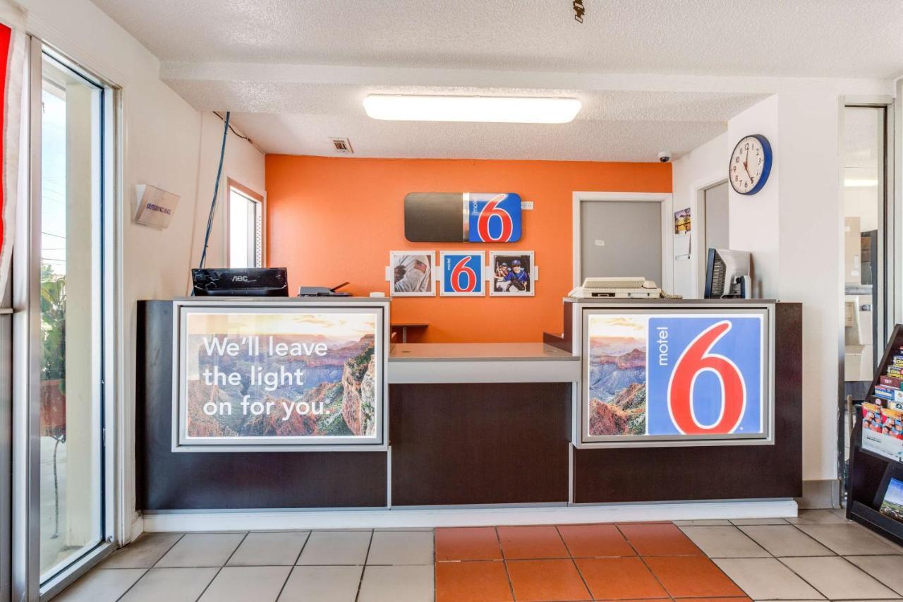 Motel 6-Fayetteville, Ar ภายนอก รูปภาพ