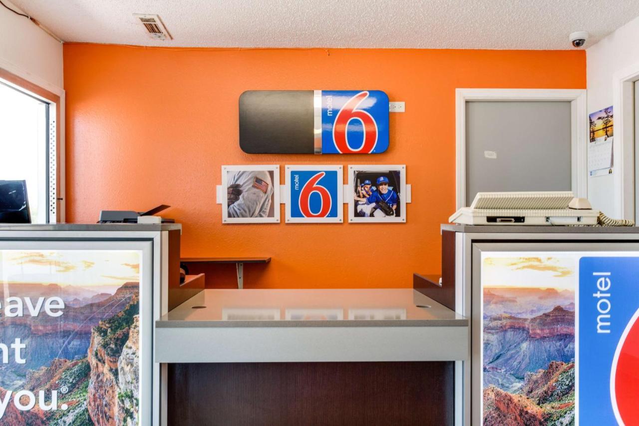 Motel 6-Fayetteville, Ar ภายนอก รูปภาพ